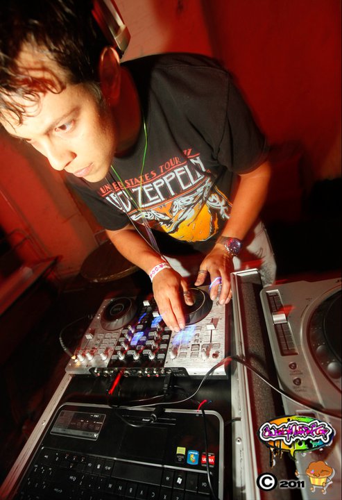 dj1.jpg