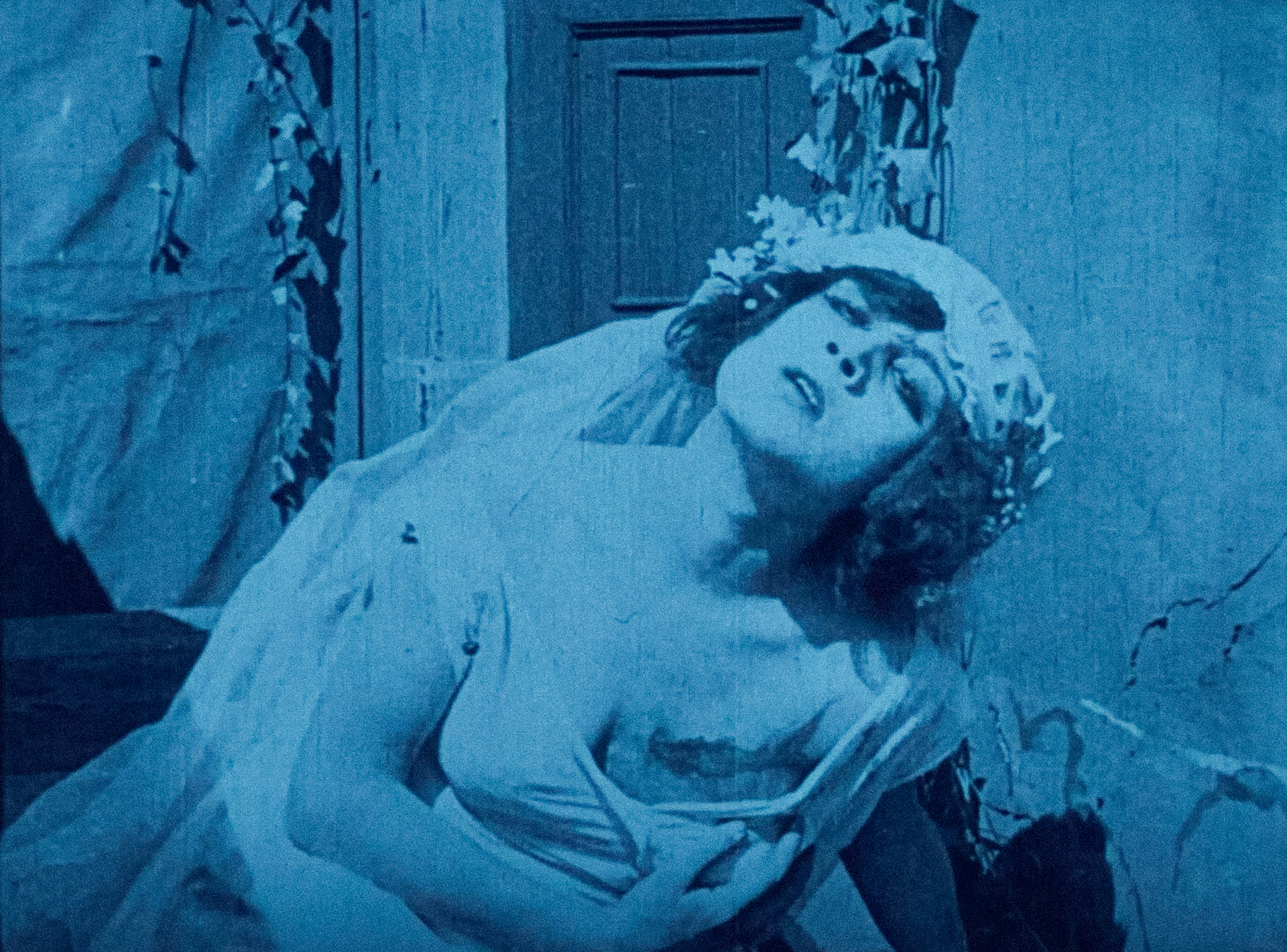 elvira-notari-beyond-silence-santanotte-1.jpg