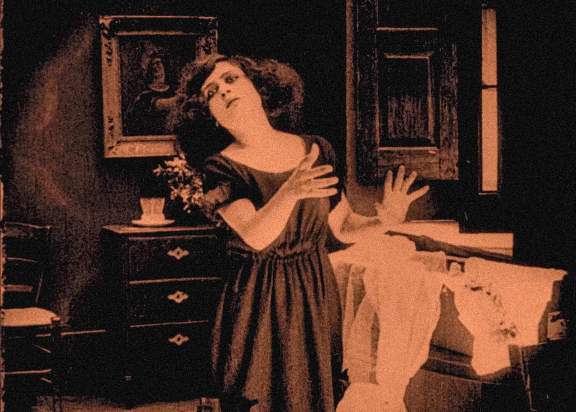 elvira-notari-beyond-silence-santanotte-3.jpg