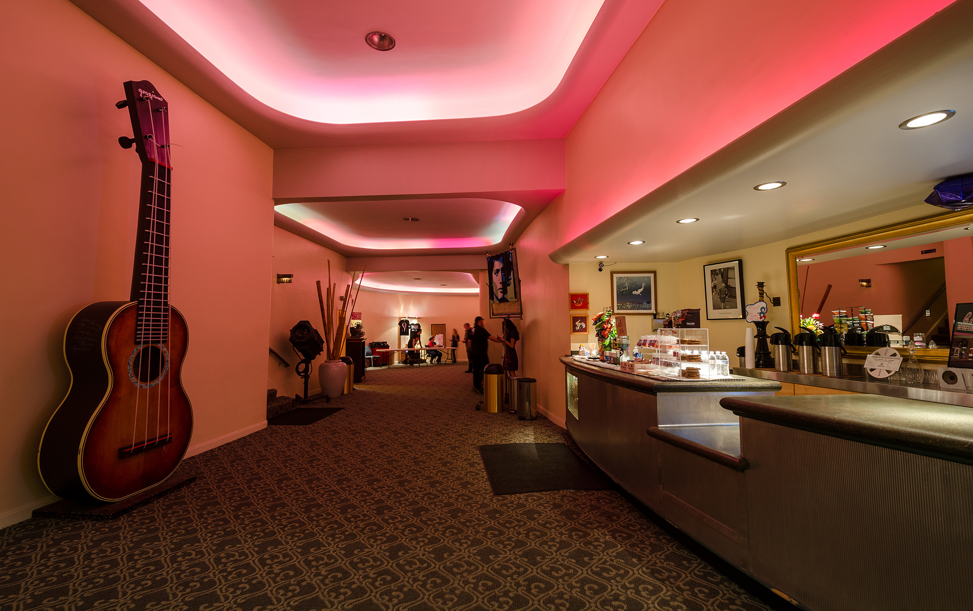 Foyer/Cabaret