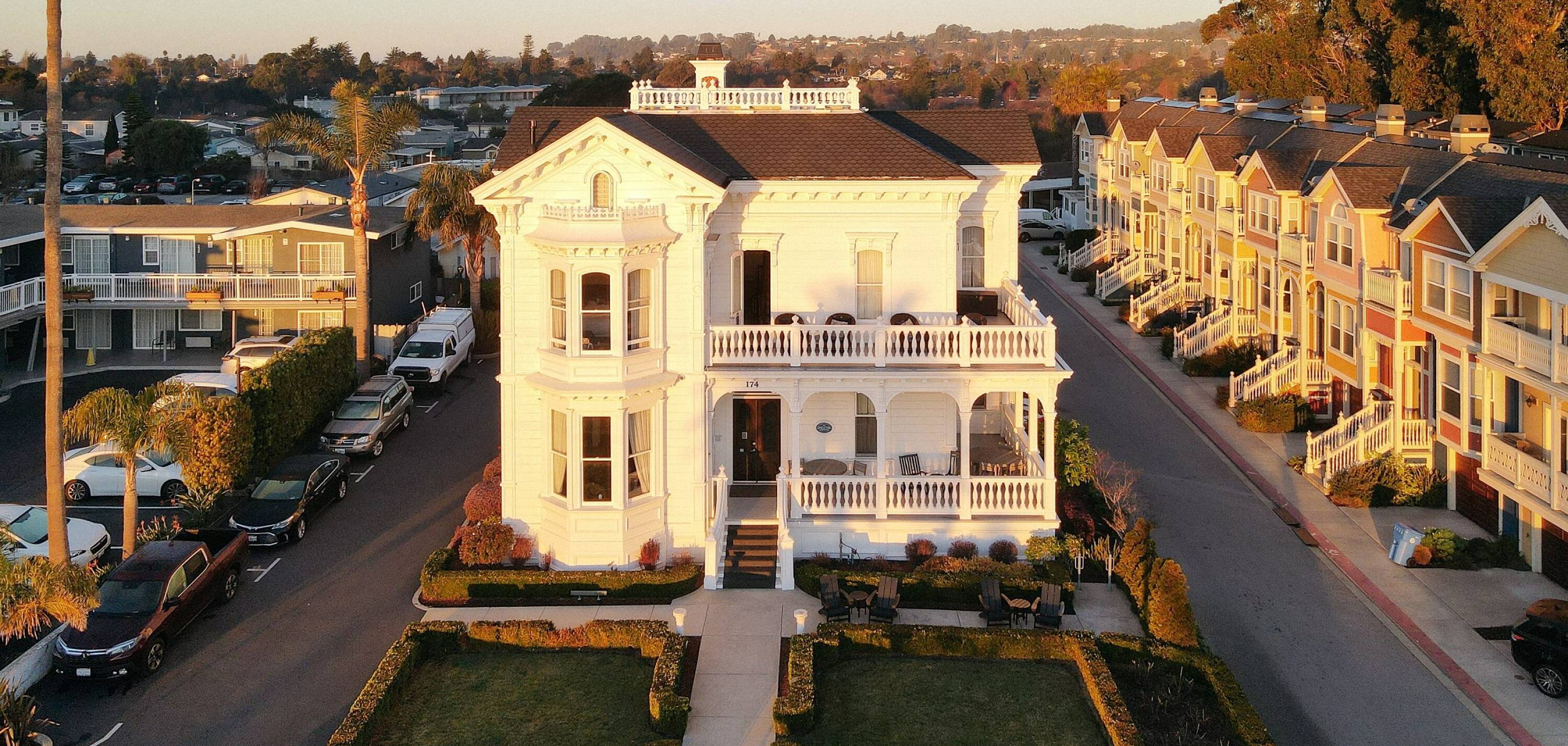 West Cliff Inn